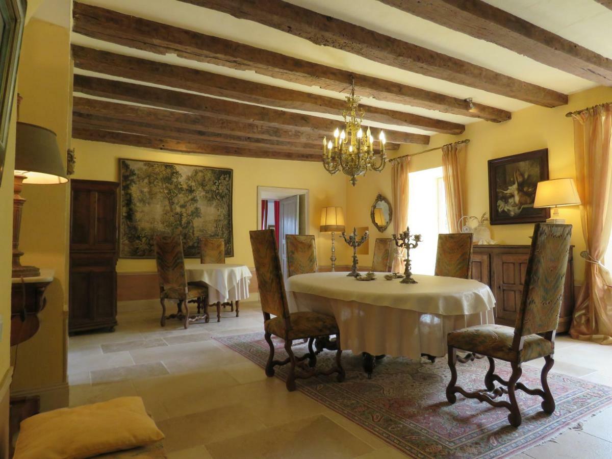 Chateau De Gaubert Bed & Breakfast Terrasson Bagian luar foto